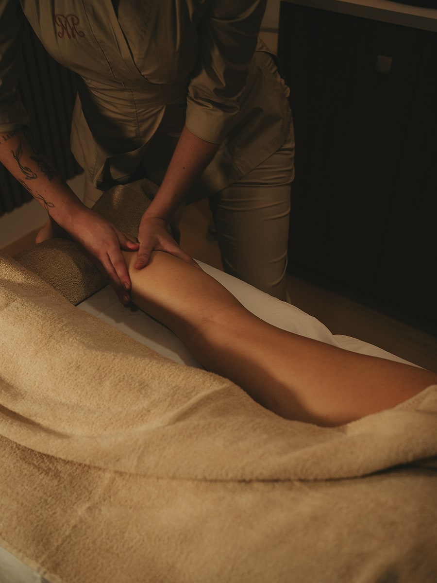 Sesión de drenaje linfático en Montecarlo International Clinic, Sevilla